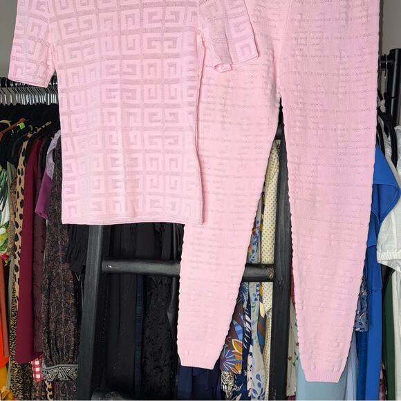 Givenchy XS 4G Monogram Lace Knit Top Legging Set in Light Pink - Picture 5 of 15